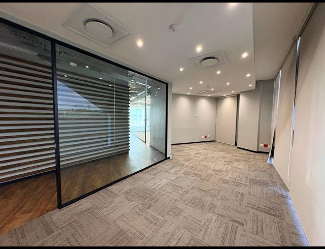360M² OFFICE TO LET IN WATERFALL